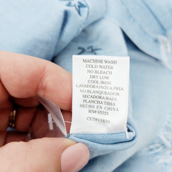 PISTOLA Stitch Fix Starlight Chambray shirt blue - Picture 5 of 8